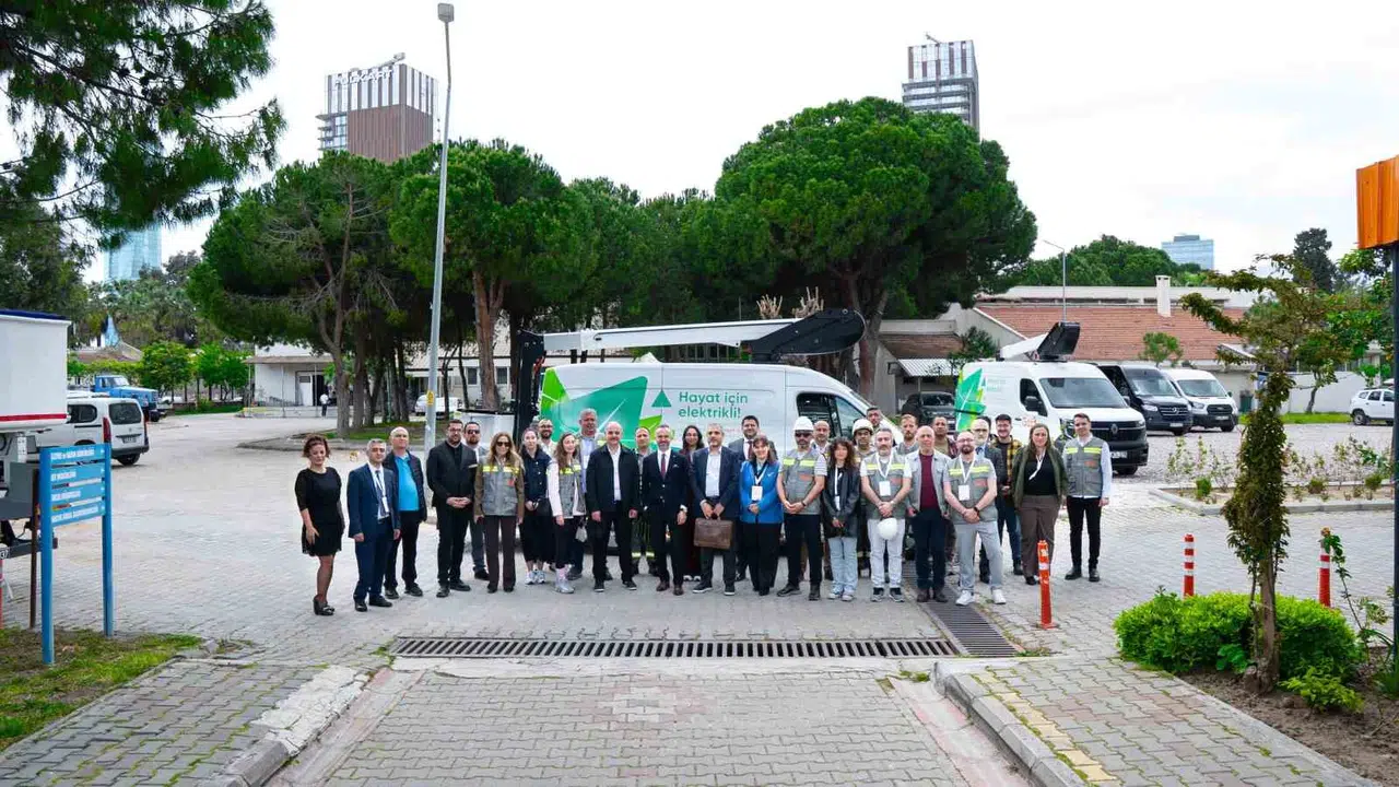 Elektrik dağıtımında dev yatırım hamlesi: 2030’a kadar 22 milyar dolar sahaya inecek