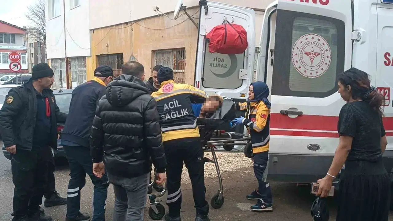 Sivas’ta dehşet anları: Eşini bıçaklayıp eve kilitledi, itfaiye kapıyı kırınca gerçek ortaya çıktı