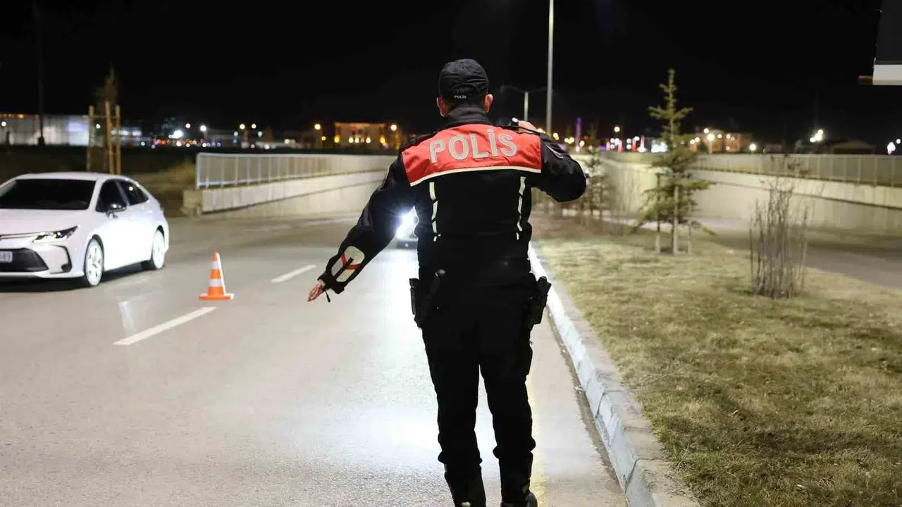 Erzurum'da suçlulara geçit yok: Bir ayda 284 kişi yakayı ele verdi