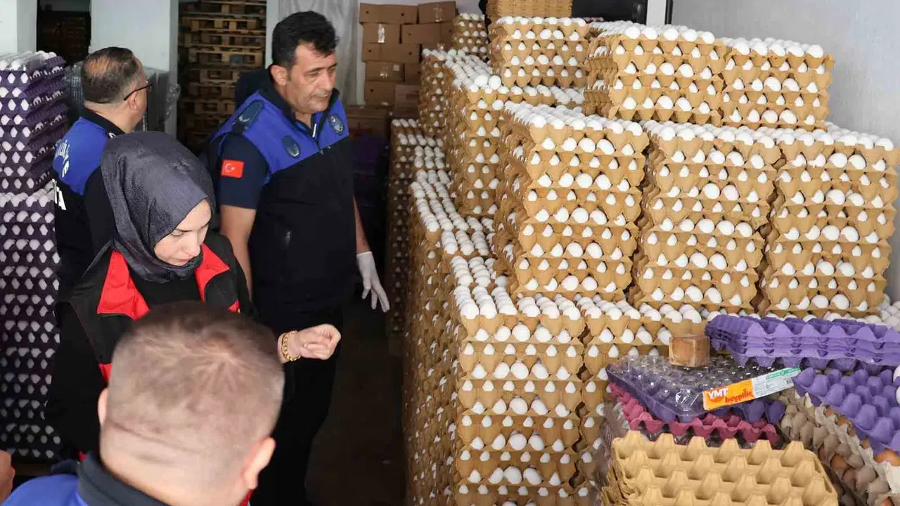 Sofralara ulaşmadan yakalandılar: 5 bin koli yumurta için şok baskın