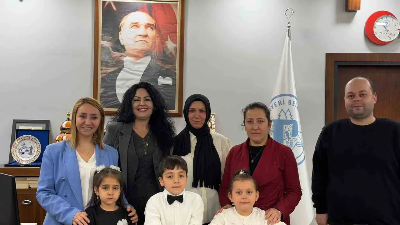 Pazaryeri’nde koltuk minik başkanlara emanet: Geleceğin yöneticileri projelerini anlattı