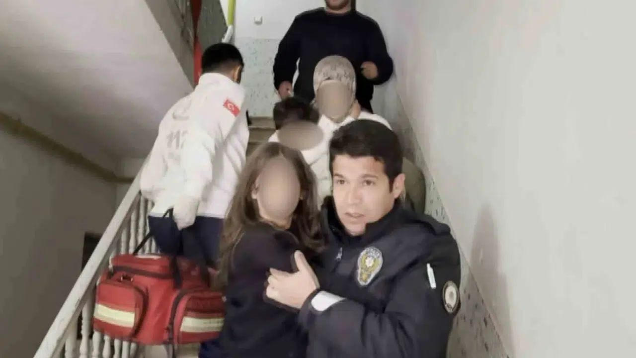 Aksaray’da korku dolu anlar: Şömineden sıçrayan kıvılcımlar 5 katlı binayı birbirine kattı