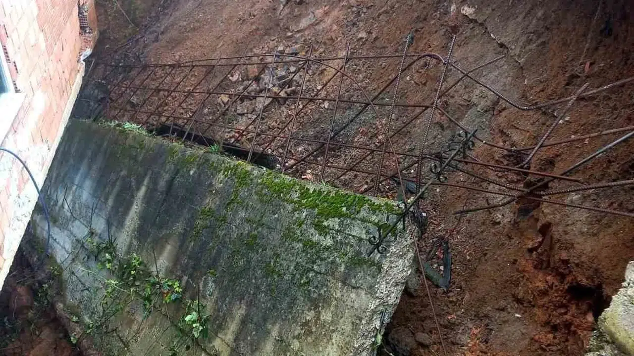 Trabzon’da kabus dolu saatler: Şiddetli yağış sonrası toprak yerinden oynadı, mahalleler alarm veriyor