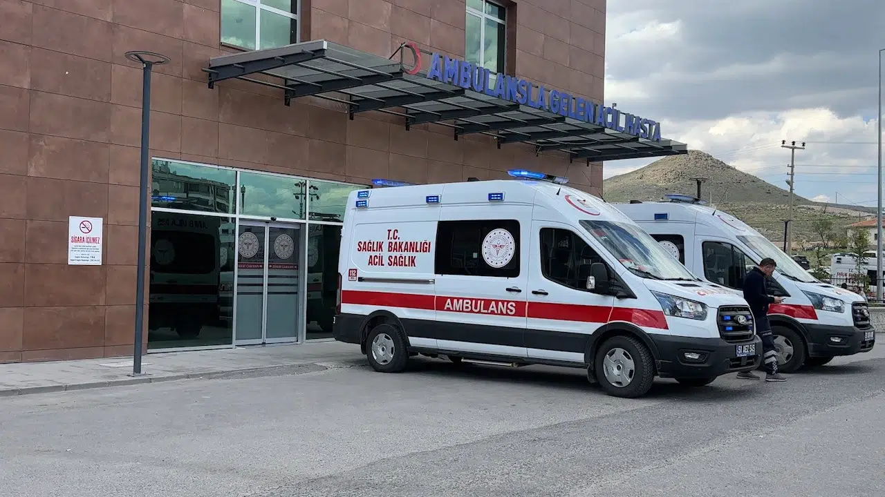 Niğde'de inşaat faciası: Yüksekten düşen işçi hastanelik oldu