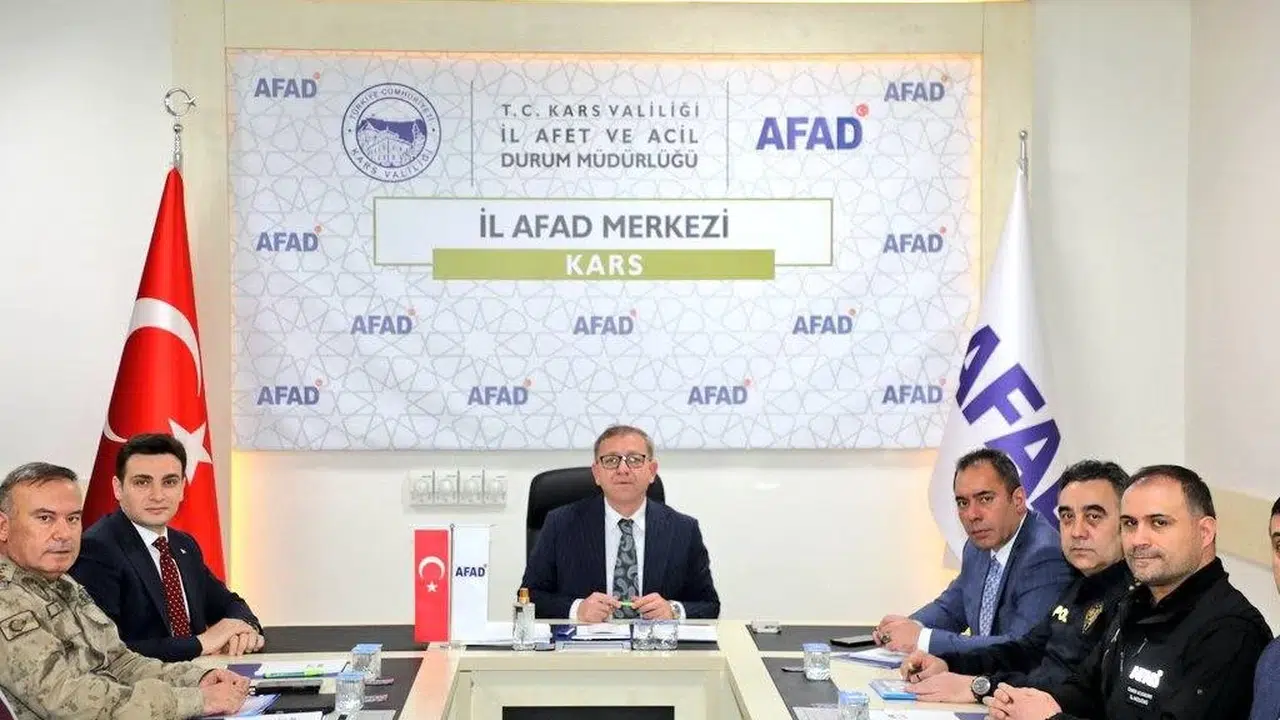 Kars'ta afetlere karşı teyakkuz: Vali Polat'tan kurumlar arası tam uyum talimatı