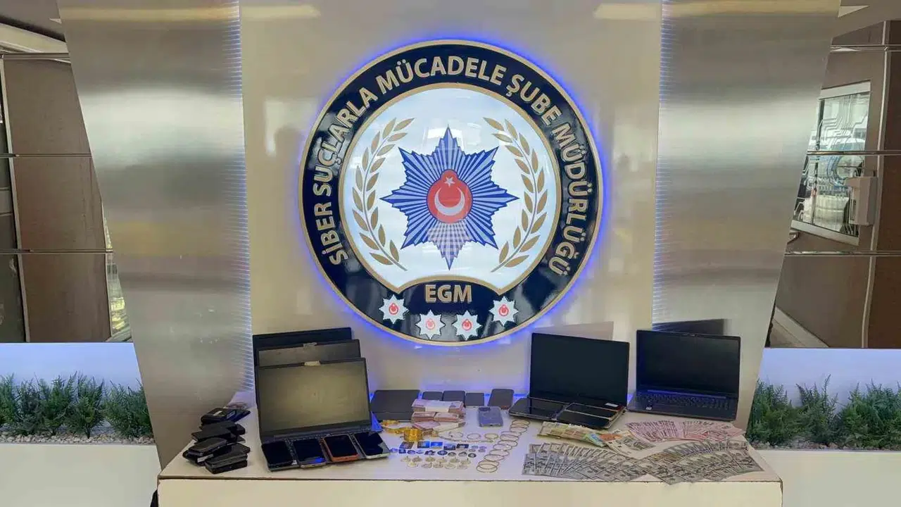 Sizin bilgileriniz onların elinde:  Panel  çetesi 20 ilde çökertildi