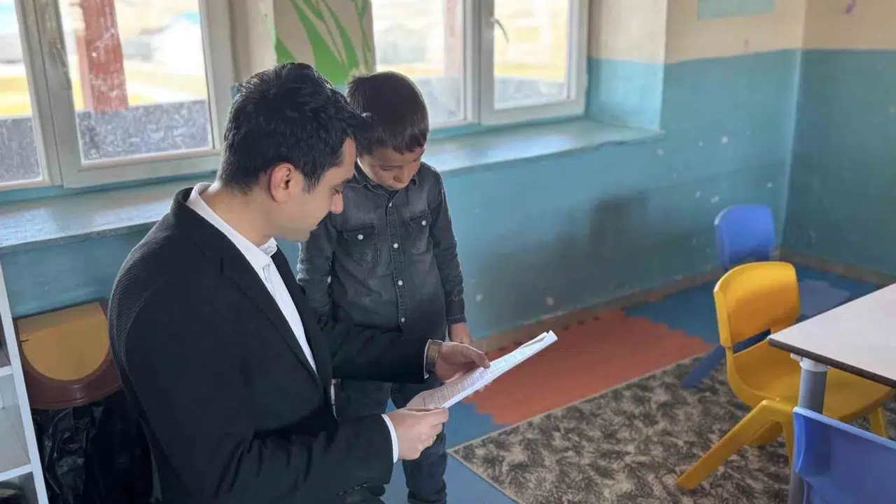 Kaymakam Tutal İncilipınar’da sahaya indi: Vatandaşın sesi oldu, eğitimin nabzını tuttu