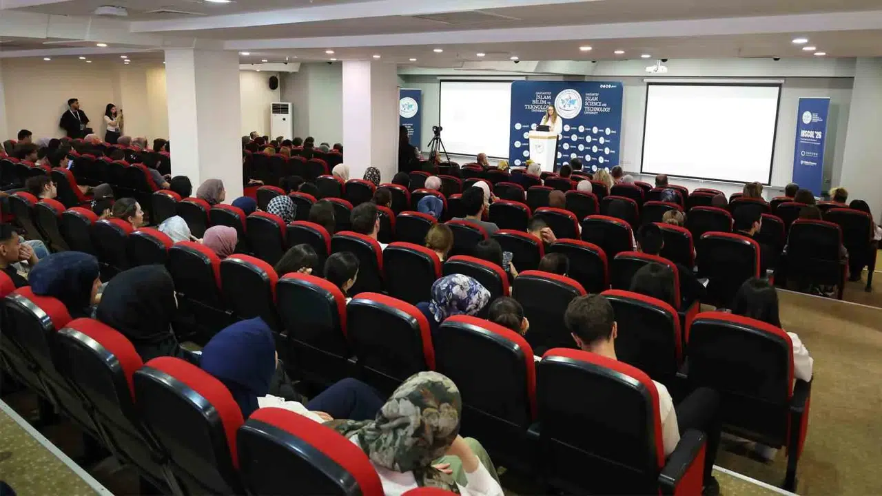 Dilin sınırlarını aşan buluşma: INSCOL’26 genç araştırmacıları Gaziantep’te bir araya getirdi