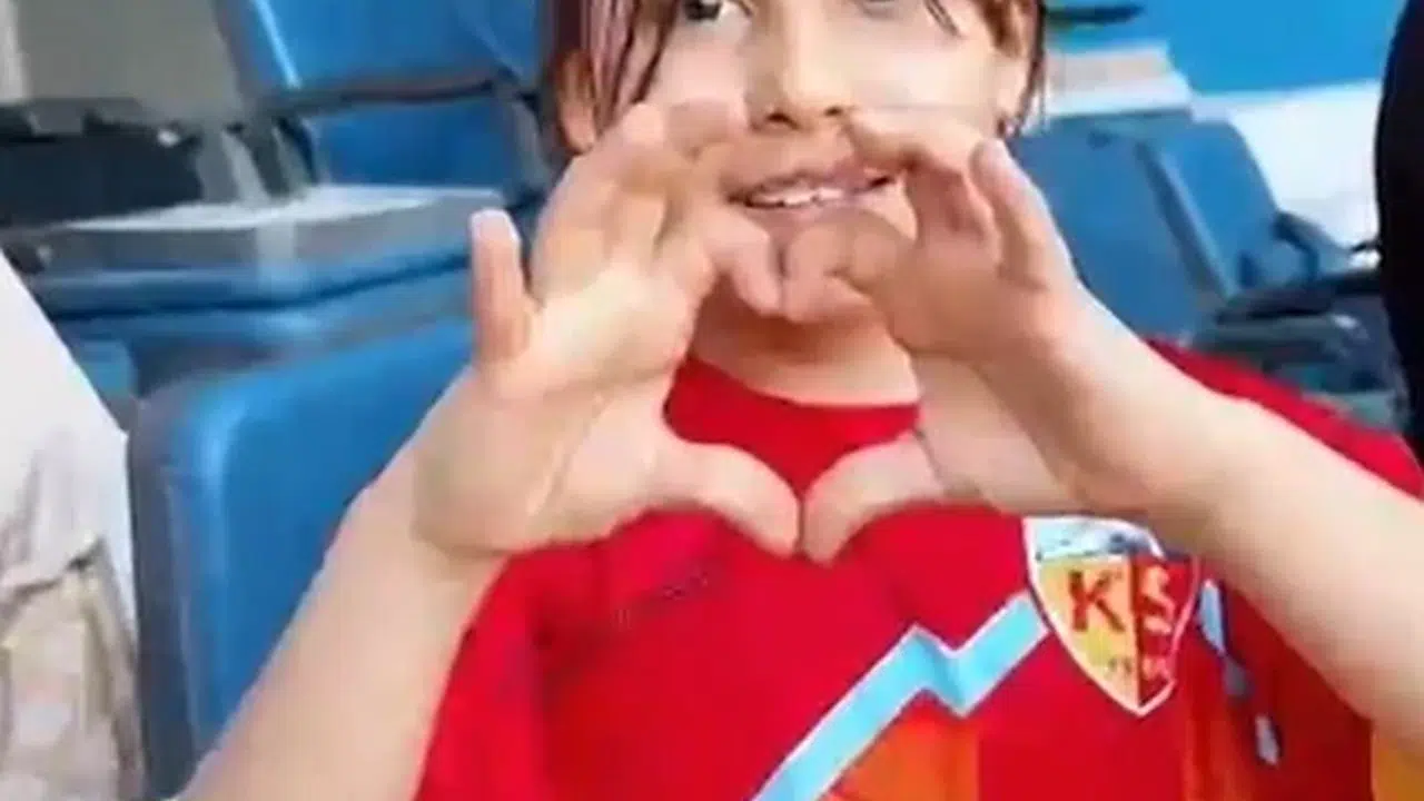 Sözünü tuttu, çocukların yüzünü güldürdü: Başkan Çolakbayrakdar’dan unutulmaz jest