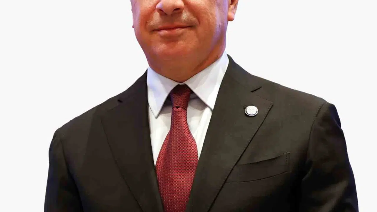 Başkan Aras’tan 1 Mayıs mesajı: Çalıştığı halde yoksullaşan milyonların sesi olacağız