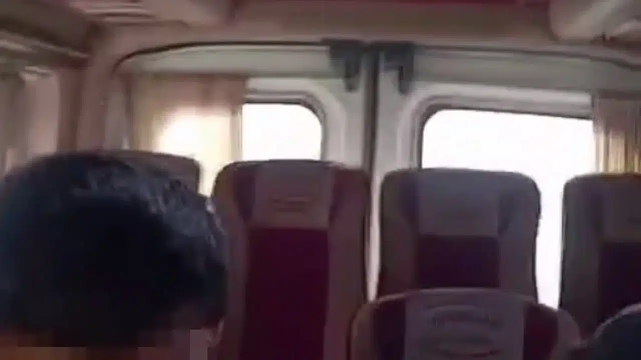 Bayram coşkusu yerini dehşete bıraktı: Öğrenci servisine taşlı saldırı kanlı bitti