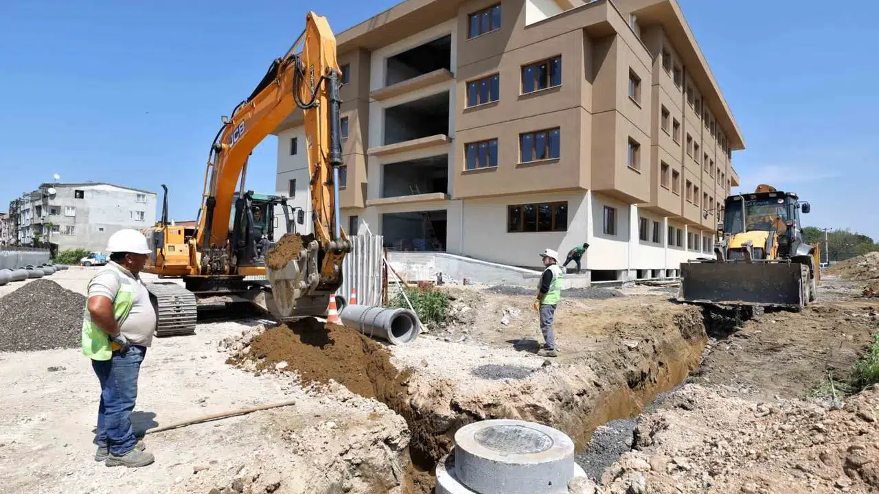 Osmangazi’de altyapı seferberliği: Küçükbalıklı’da yağmur suyu ve kanalizasyon hattı yenileniyor