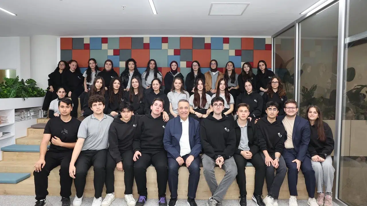 Başkan Dursun gençlerle buluştu: Sultangazi’nin geleceği sporla şekilleniyor