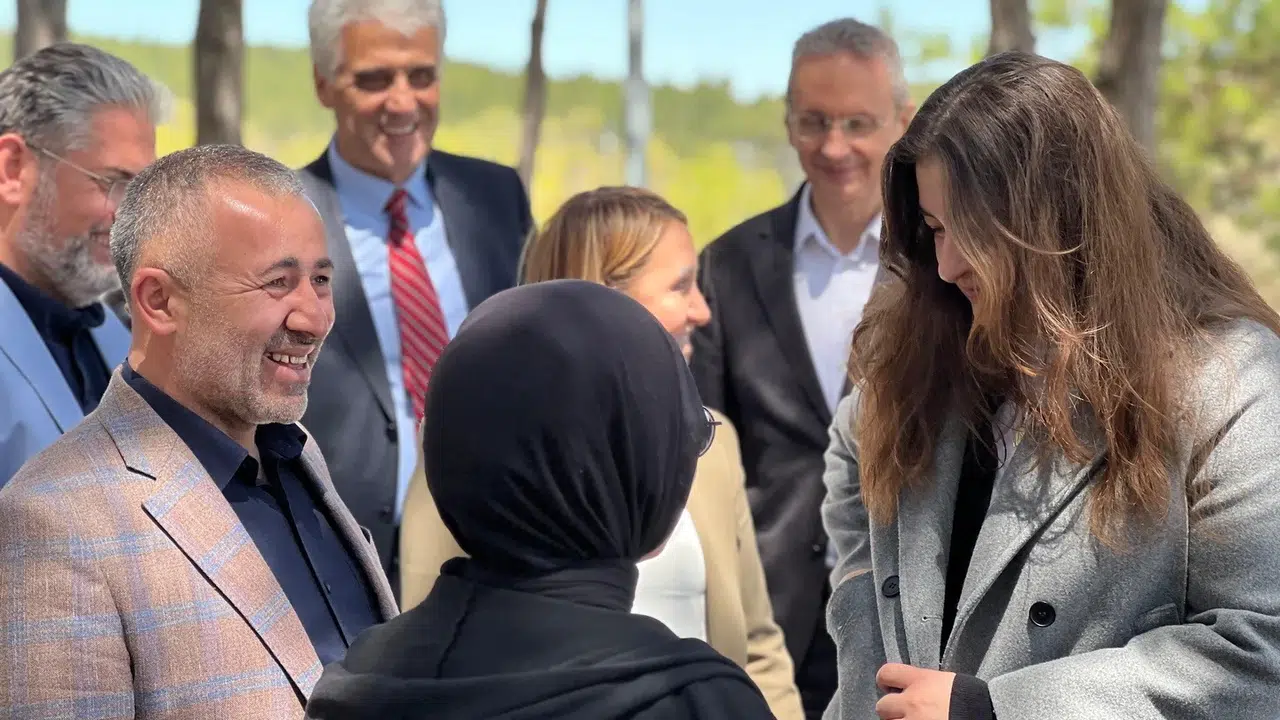 Gençlerin sınav heyecanına ortak oldu: Başkan Yıldırım’dan öğrencilere moral desteği