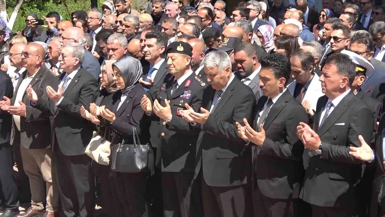 Yalova’nın kara günü: 105 yıl önce diri diri yakılan 830 masum anıldı