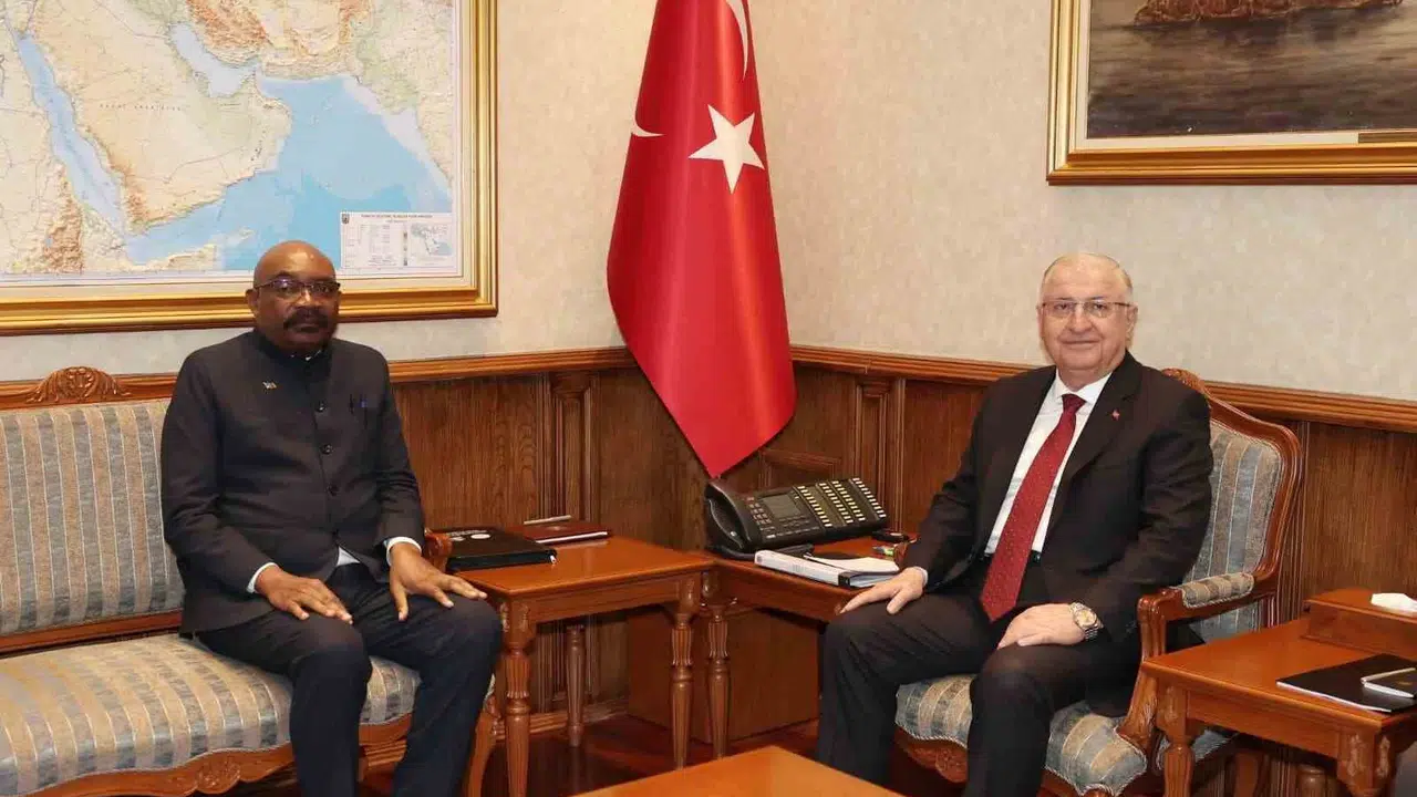 Ankara'da kritik savunma diplomasisi: Bakan Güler, Zambiyalı mevkidaşını ağırladı