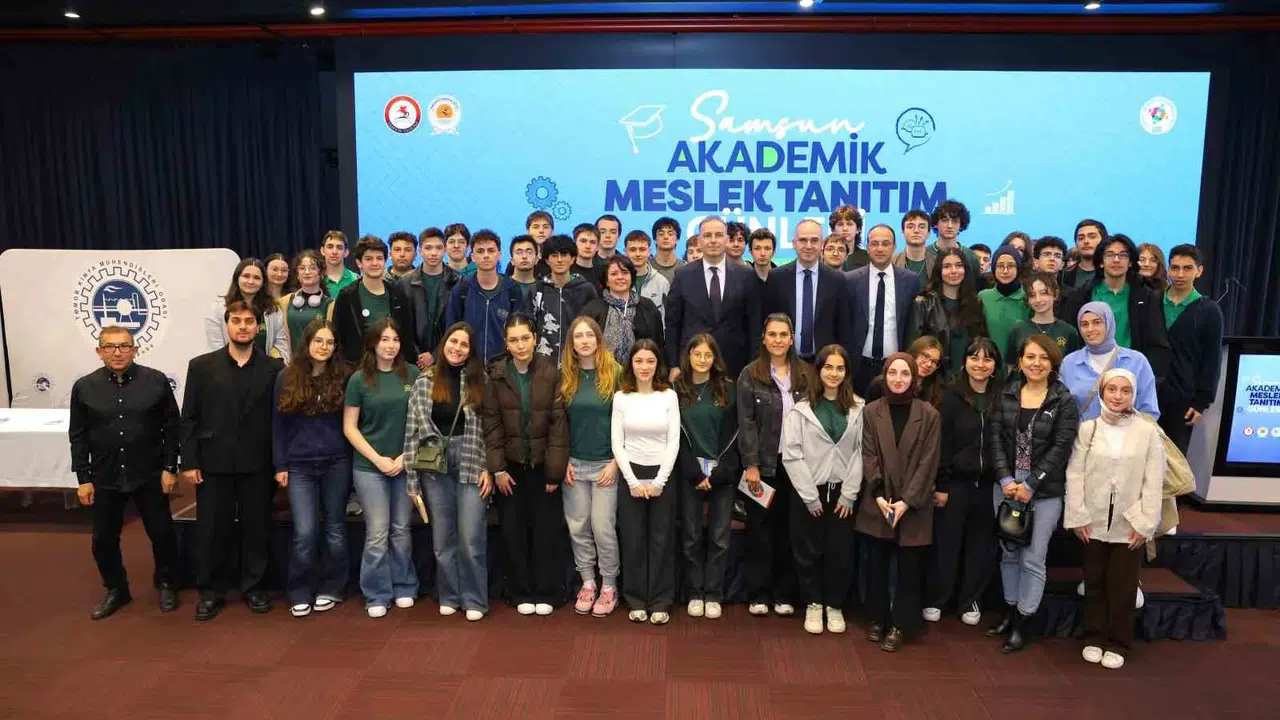 Geleceğini şansa bırakmak istemeyenler Samsun’da buluştu: Meslek seçiminde pusula oldular