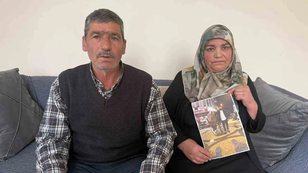 Kars’ta 4 yıl önce işlenen cinayet aileyi yasa boğdu: Katiline kendi eliyle tütün sarmıştı