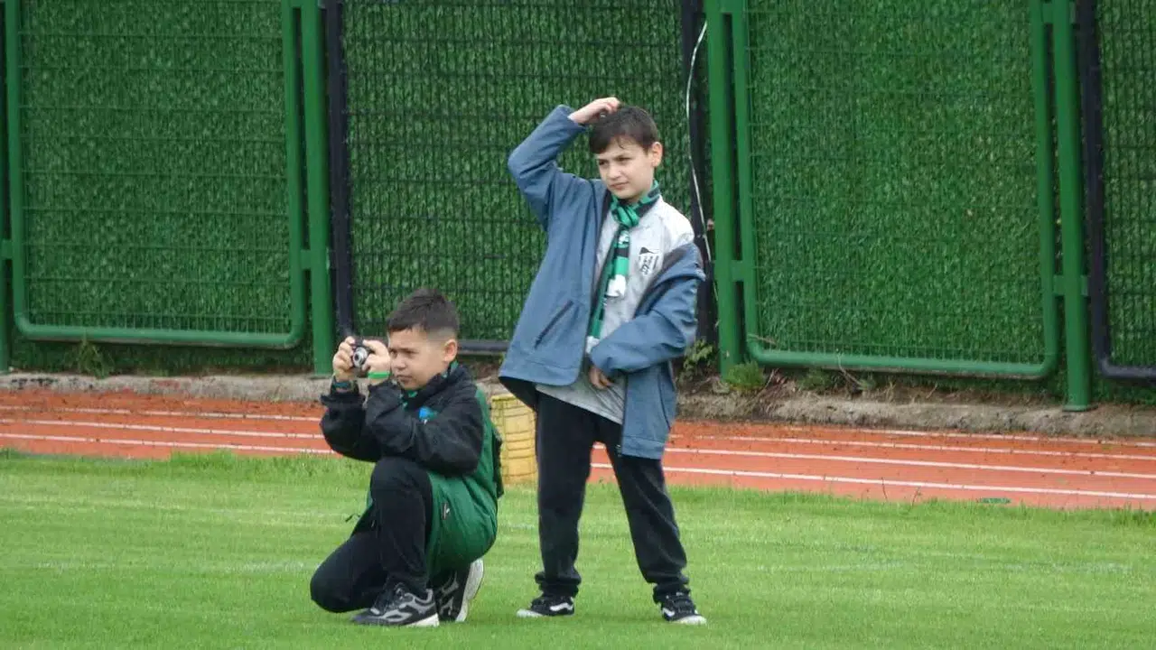 O anları ölümsüzleştirmek istemişti: Serdar Dursun'un minik taraftara yaptığı jest gönülleri fethetti
