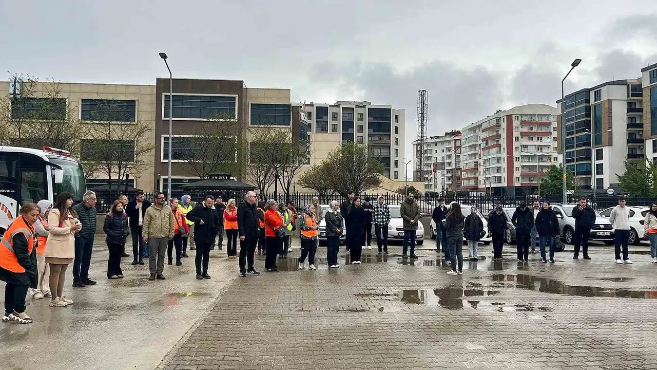 Olası afetlere karşı hazır kıta: Çanakkale’de 51 gönüllü sahaya inmeye hazır