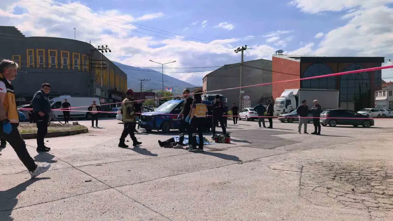 Freni patlayan vinç dehşet saçtı: İnegöl'deki kazada acı son