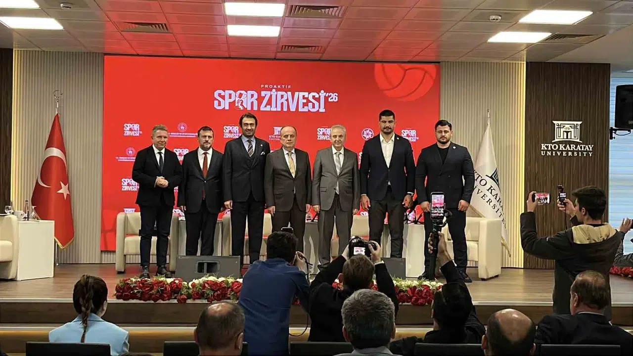 Sporun zirvesindeki isimler Konya’da buluştu: Şampiyonların başarı sırları öğrencilerle paylaşıldı