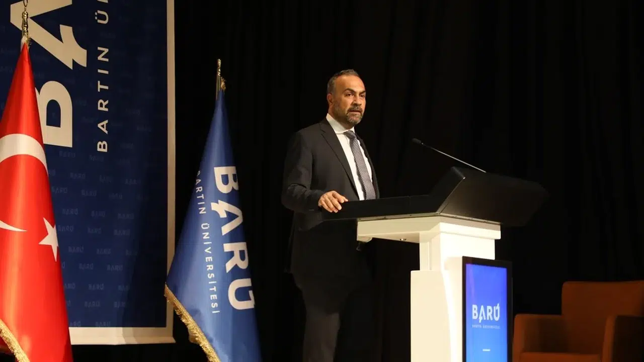 Toplumun atomu aileye sahip çıkın: Gençlere 'sinsi saldırı' uyarısı