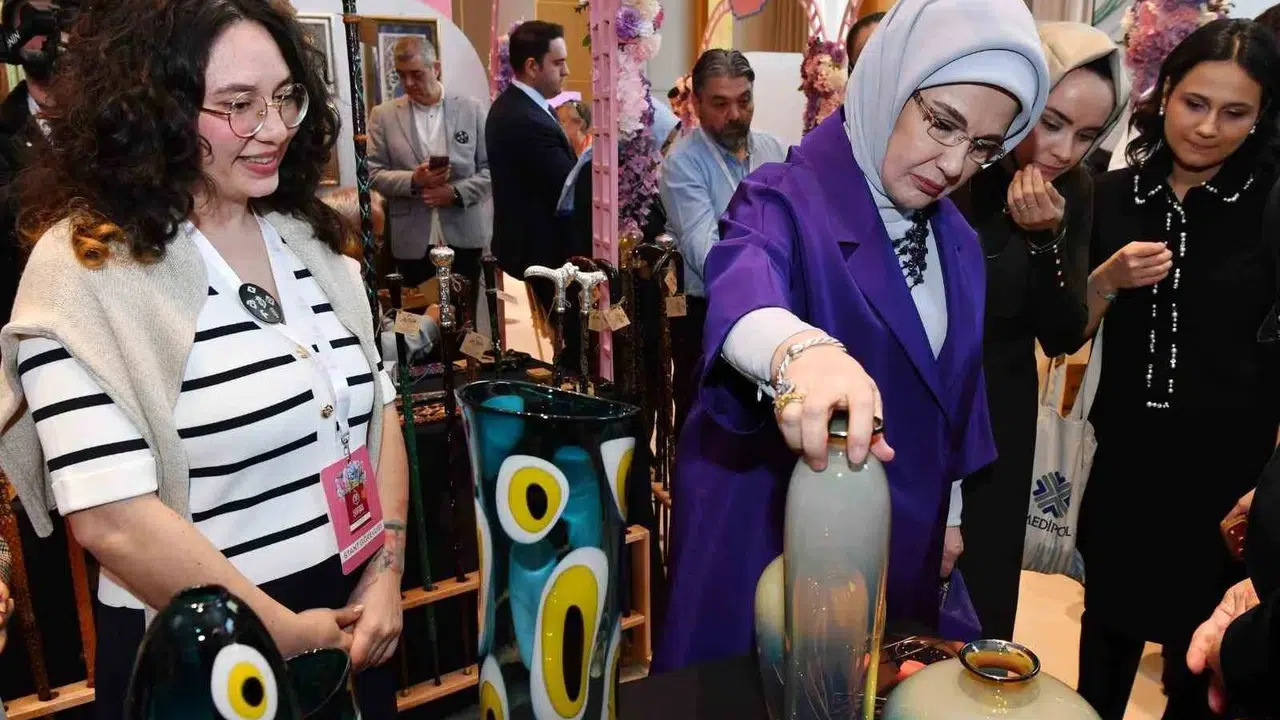 İyilik cemresi İstanbul’a düştü: Emine Erdoğan’dan  aile ve vicdan  vurgusu