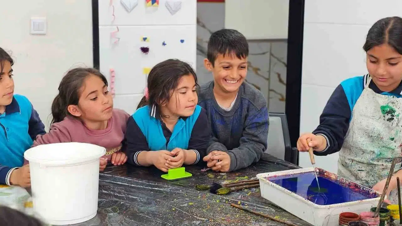 90 yaşında öğrenci de var, üniversite yolcusu da: Hasköy’de sanat rüzgarı esiyor