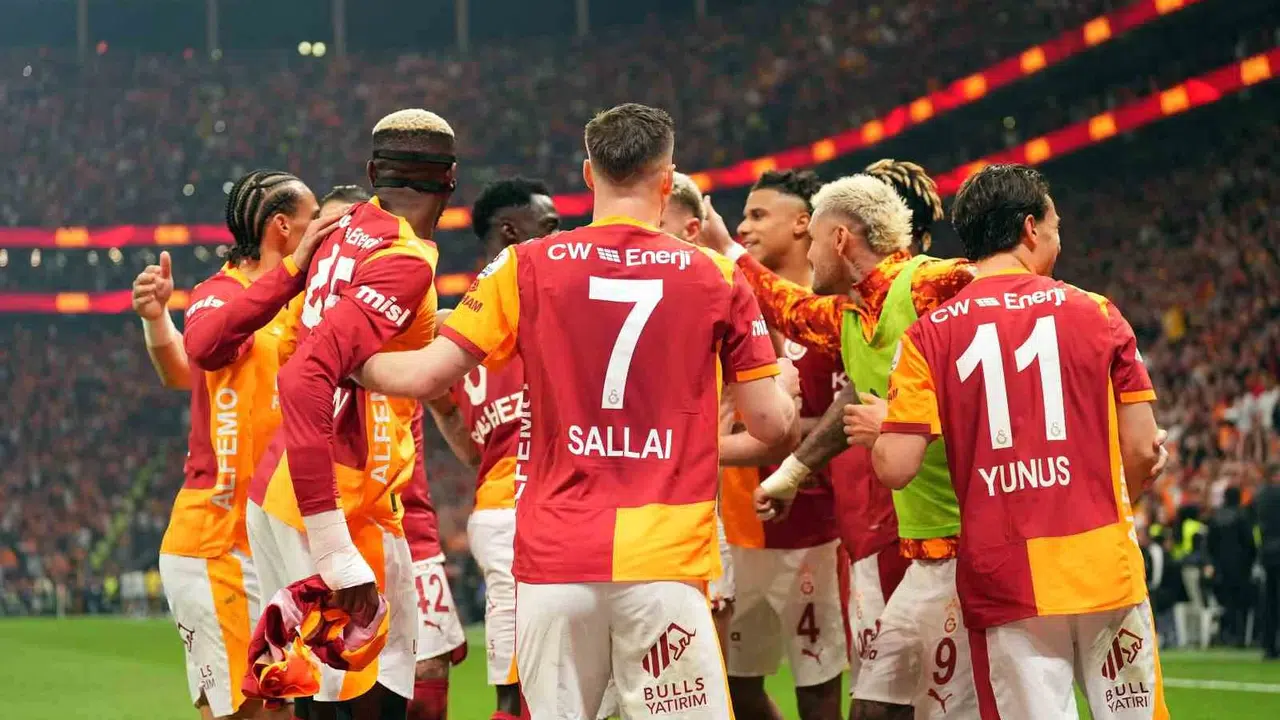RAMS Park'ta sessizlik bozuldu: Galatasaray ezeli rakibine karşı hasretini 3 golle dindirdi