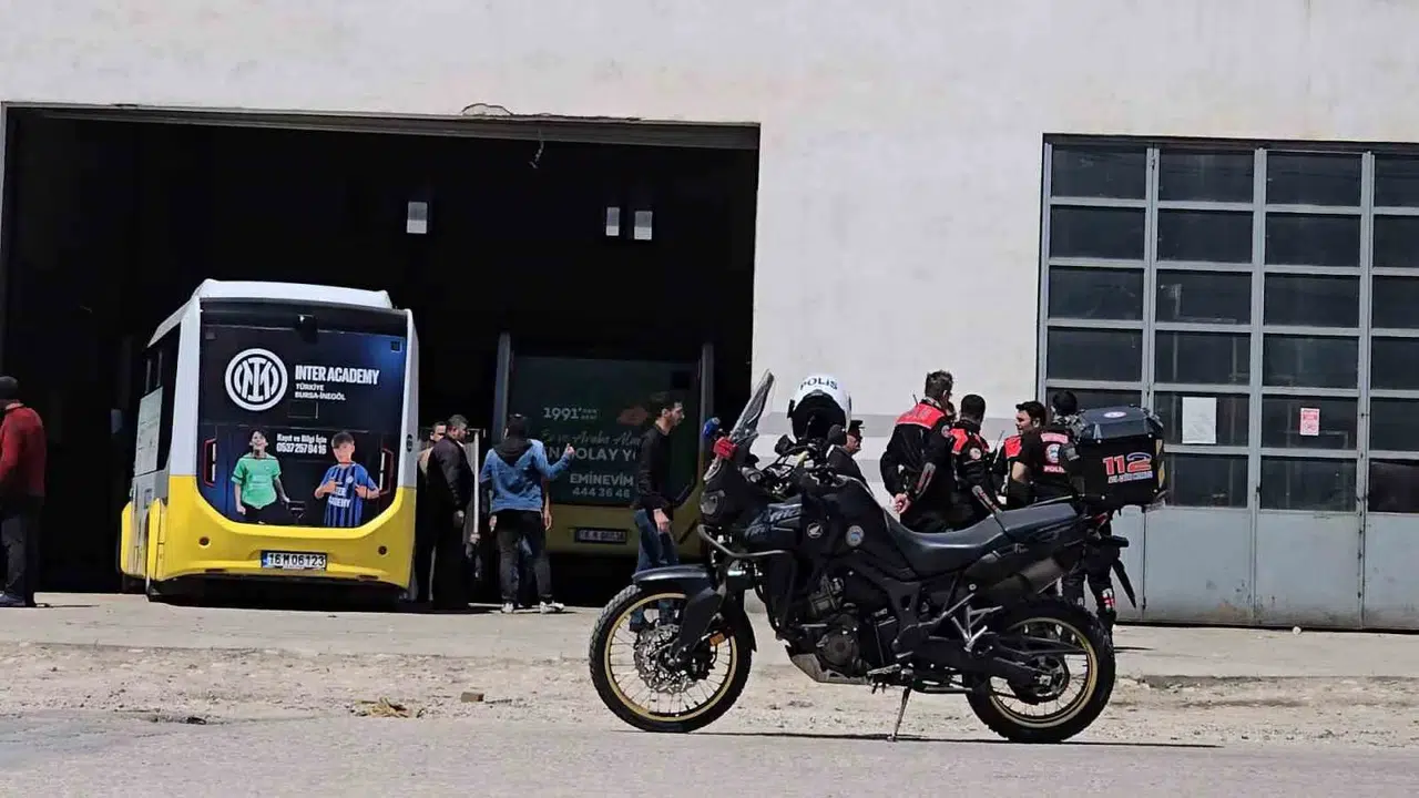 Tamirhanede dehşet anları: Aracını yaptırmaya gelmişti, kurşunların hedefi oldu