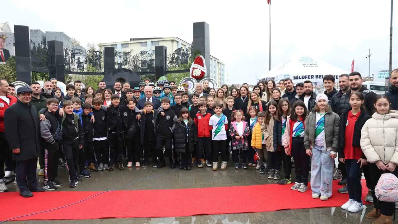 Egemenliğin adresi Nilüfer: Başkan Özdemir’den 23 Nisan’da çocuklara güçlü destek mesajı