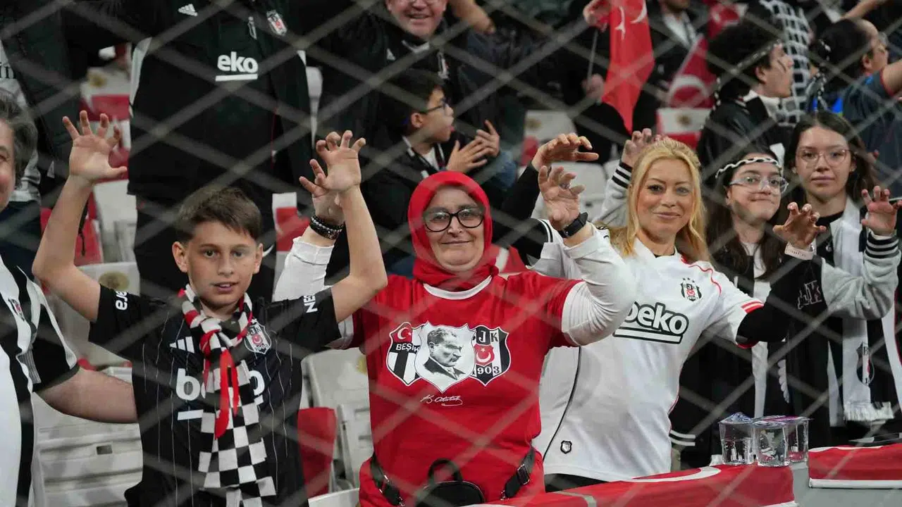 Dolmabahçe'de kupa heyecanı: Beşiktaş ile Alanyaspor kozlarını paylaşıyor