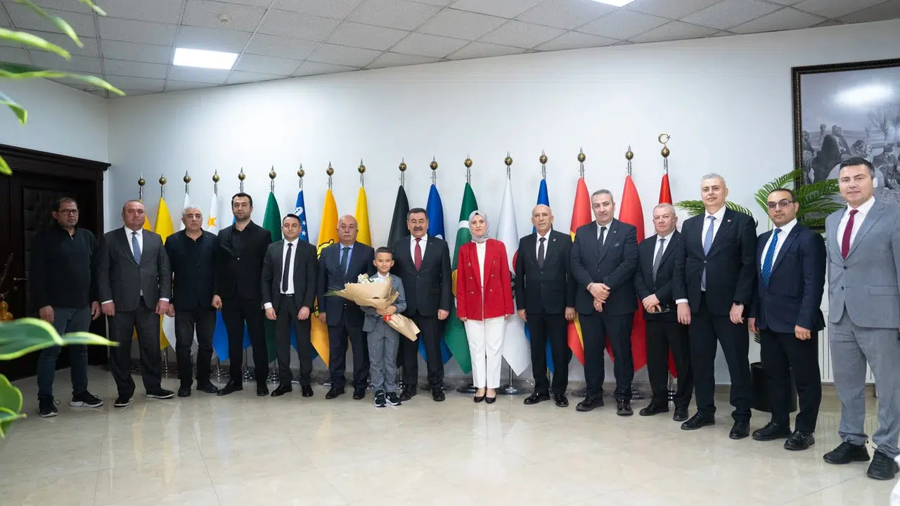 Gölbaşı’nda koltuk minik başkana emanet: İlk icraatı oyun alanlarını artırmak oldu