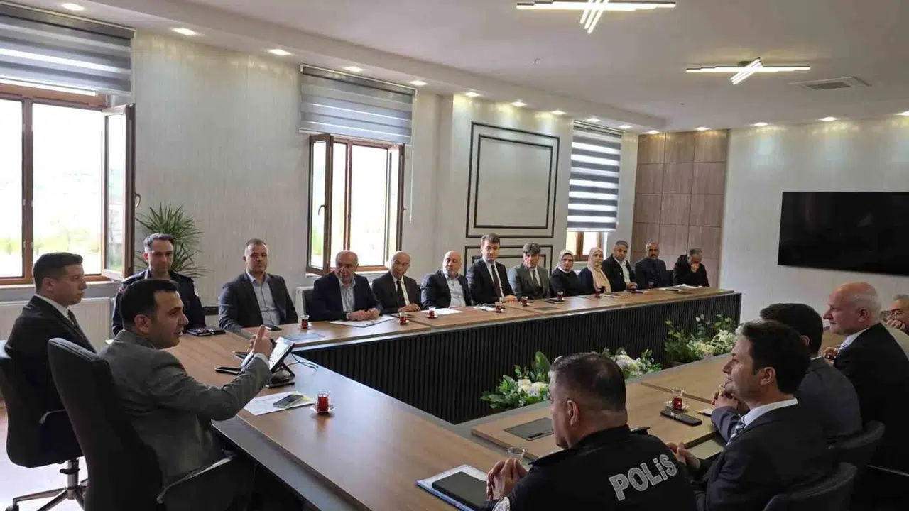 Gölbaşı’nda hizmet mesaisi: Kaymakam Algın’dan kurum müdürlerine kritik talimatlar