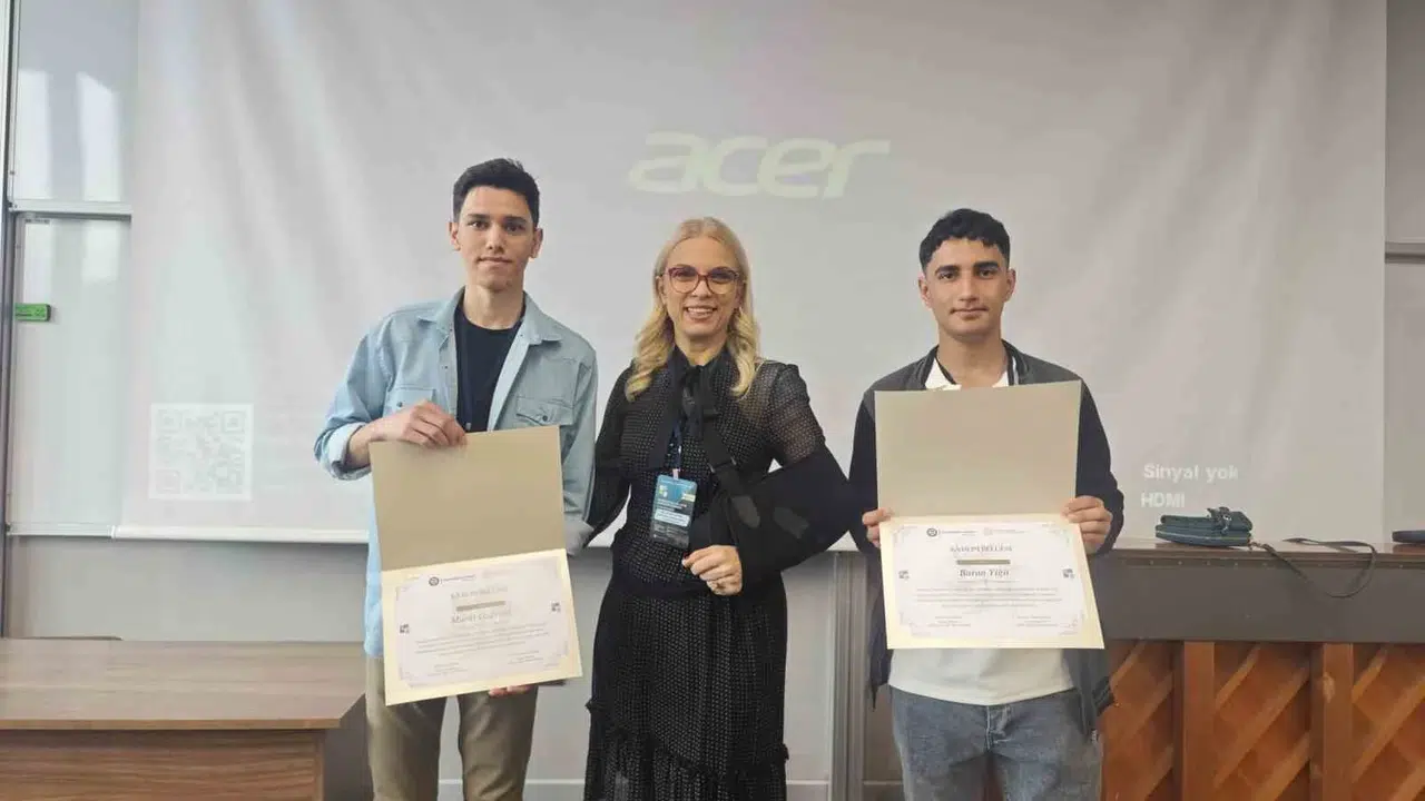 Sivrihisar’ın gururu oldular: Lise öğrencileri uluslararası kongrede devleşti