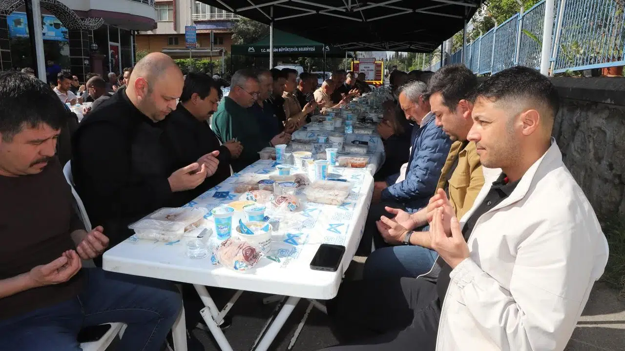 Görevi başında hayatını kaybeden kahraman itfaiyeci: Mersin onu unutmadı