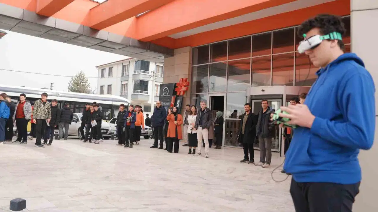 Geleceğin mühendisleri Düzce’de yetişiyor: Robotik kodlama eğitimi başlıyor
