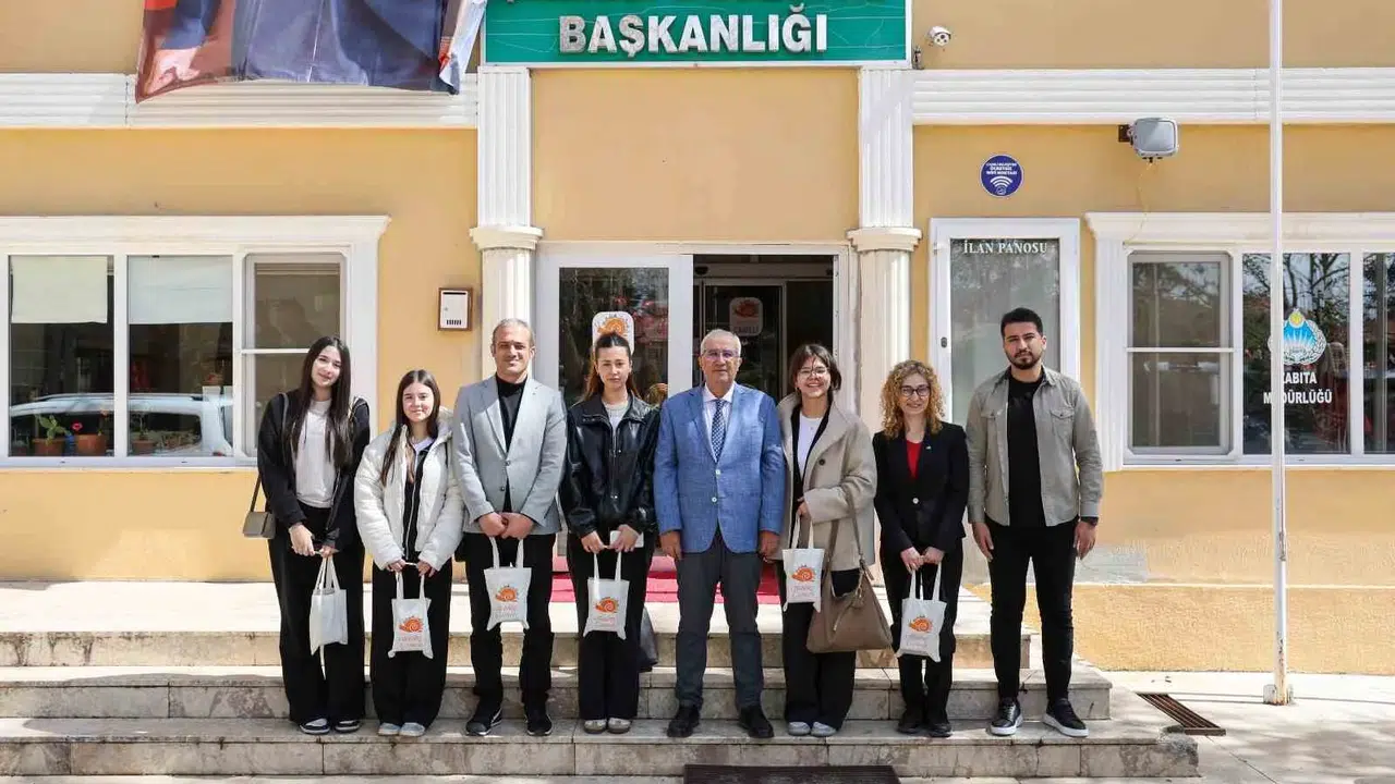 Çameli’nin ‘Sakin Şehir’ başarısı gençlerin merceğinde: Bilimsel projeye tam destek