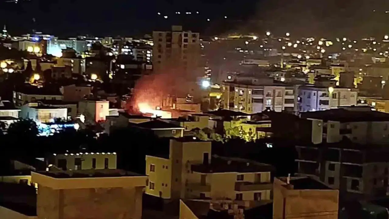 Mersin'de gece yarısı korku dolu anlar: Müstakil ev küle döndü