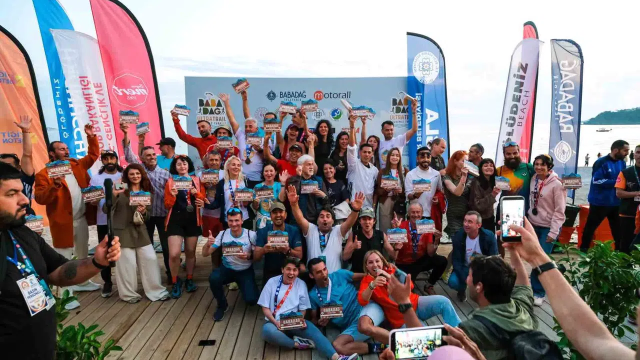 Ölüdeniz’in zirvesinde nefes kesen rekabet: Babadağ Ultra Maratonu’nda madalyalar sahiplerini buldu