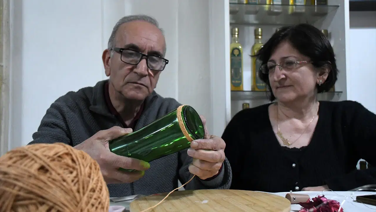 Emeklilikte ikinci bahar: Atık malzemeleri sanata dönüştürüp dünyaya açıldılar