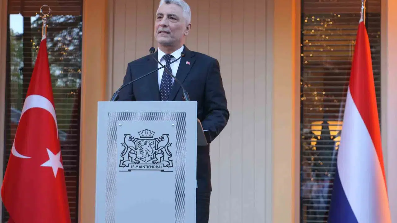 Ticaret Bakanı Bolat’tan Hollanda mesajı: 15 milyar dolarlık ticaret hacmi için geri sayım başladı