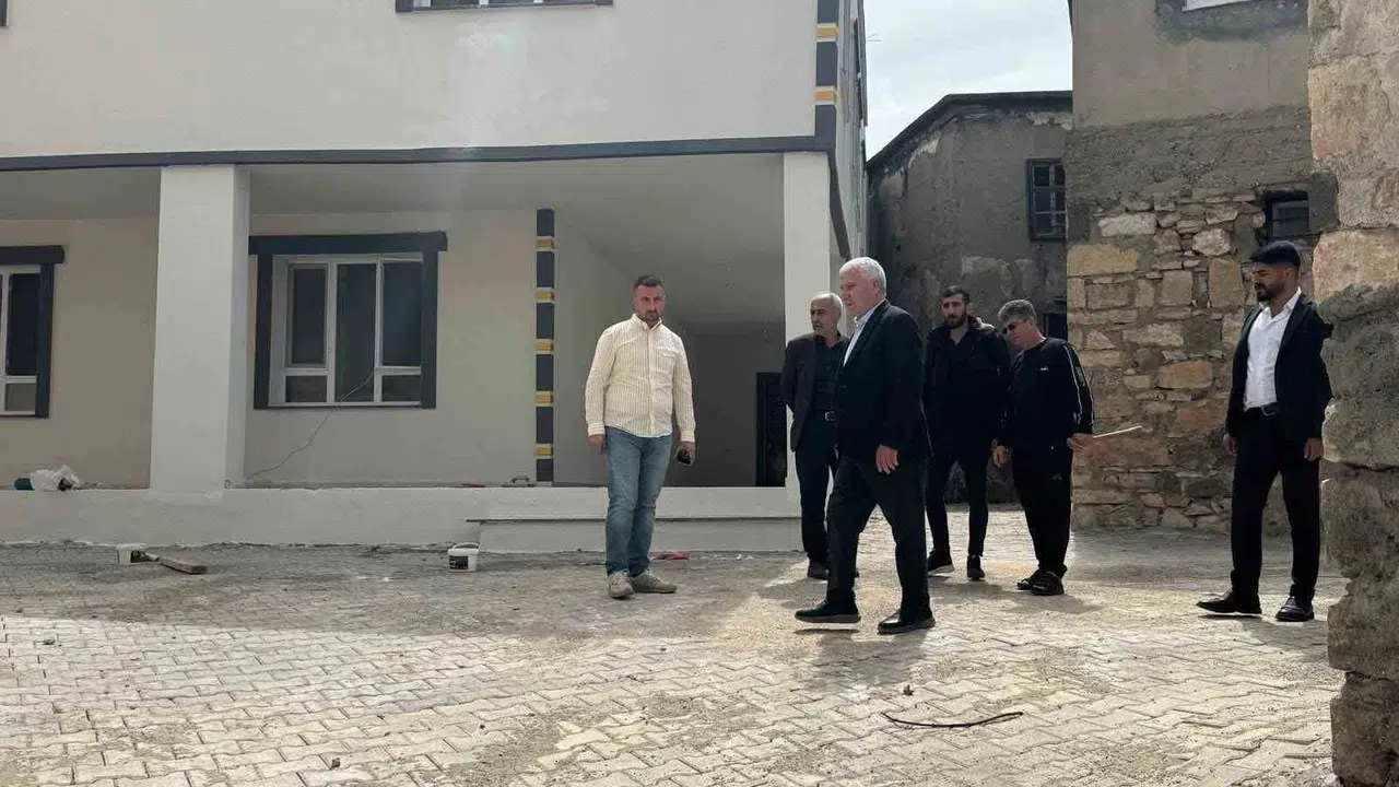 Çermik’te ulaşım seferberliği: Hedef 2027’de yolu olmayan mahalle bırakmamak