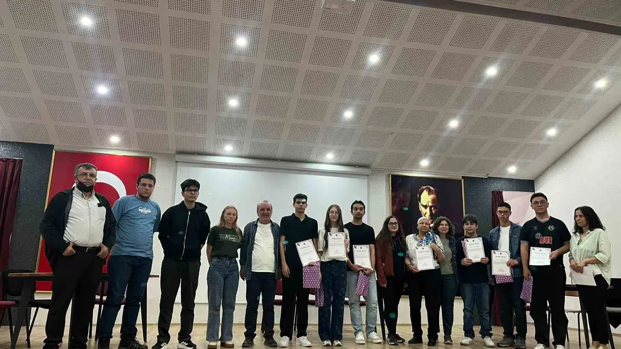 Gençlerin milli kültür yolculuğu: 4. Bilgi Yarışması’nda final heyecanı başladı