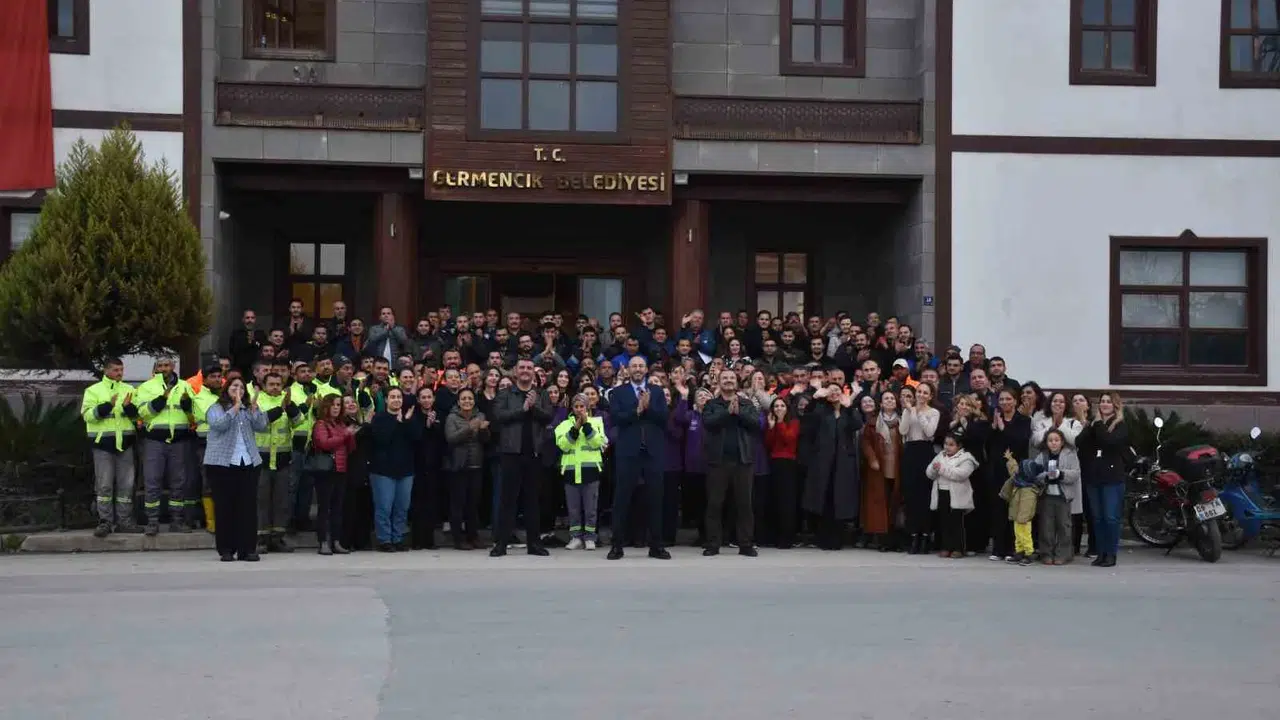Germencik'te emekçiye bayram müjdesi: Belediye tüm tesisleri kapatıyor