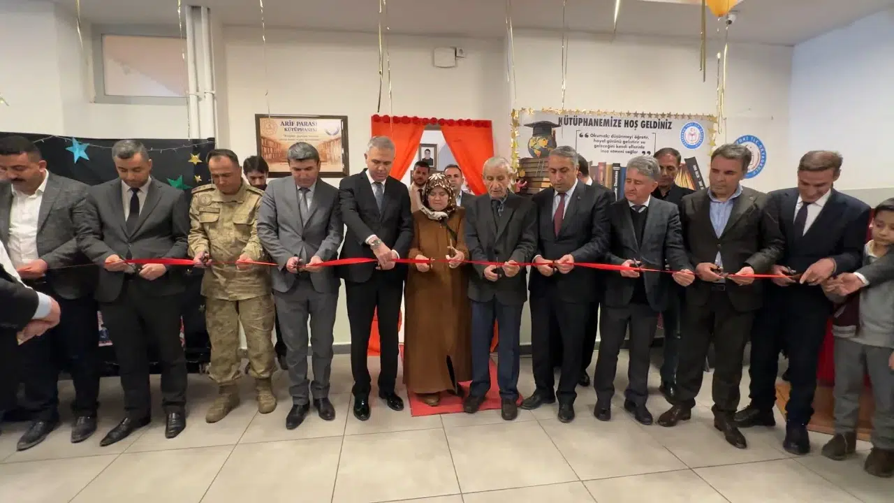 Vefalı mesai arkadaşlarından anlamlı hareket: Arif Parasız’ın ismi Yüksekova’da eğitimle yaşayacak