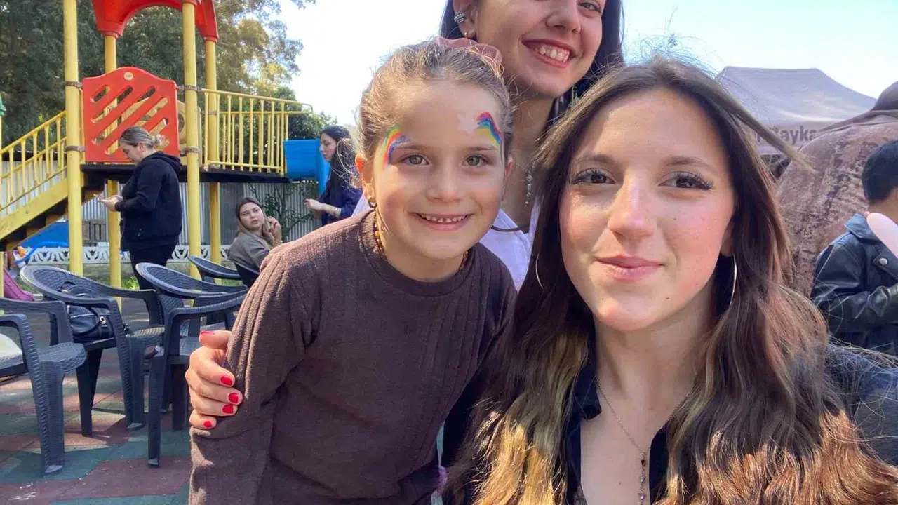 Akçapınar’da ekranlar kapandı sokaklar şenlendi: Minikler hem eğlendi hem üretti