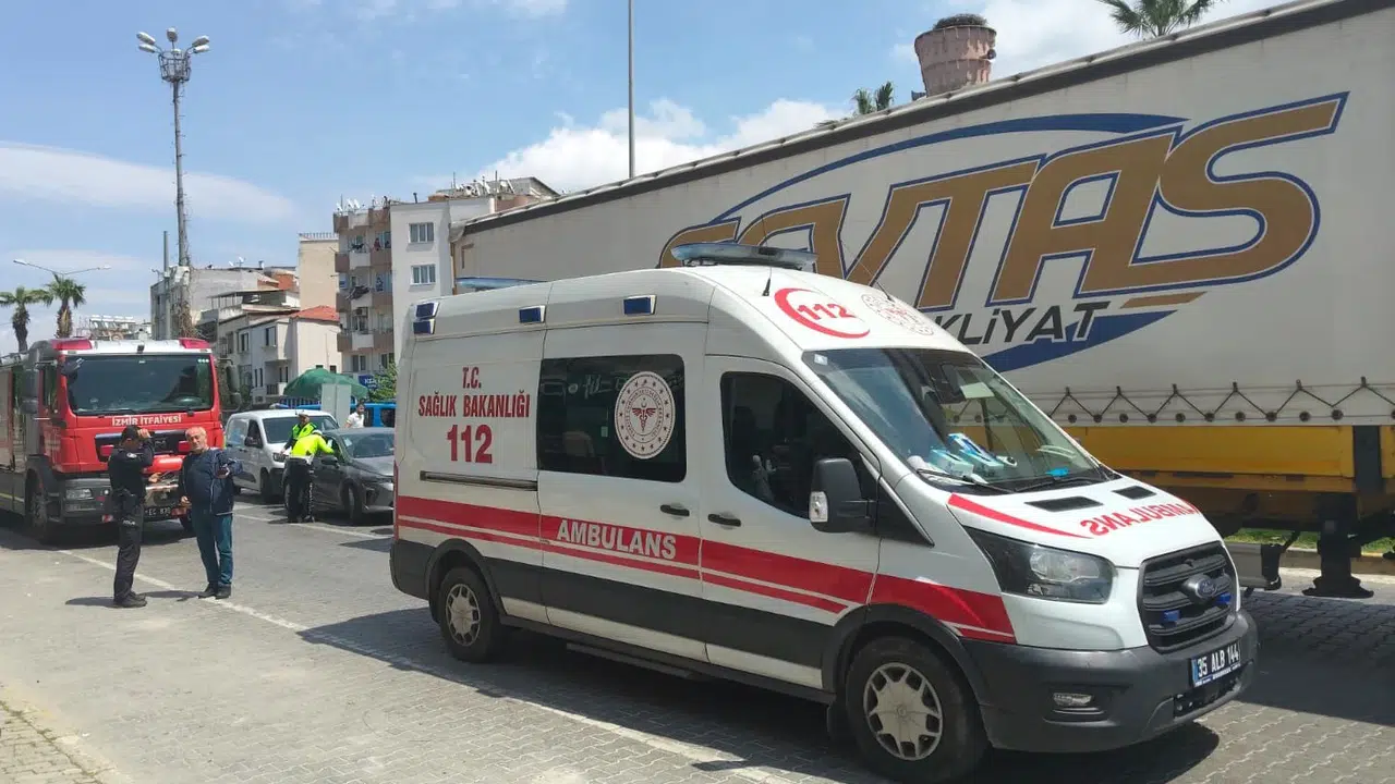 Yaya geçidinde acı son: 80 yaşındaki kadın tırın altında kalarak can verdi