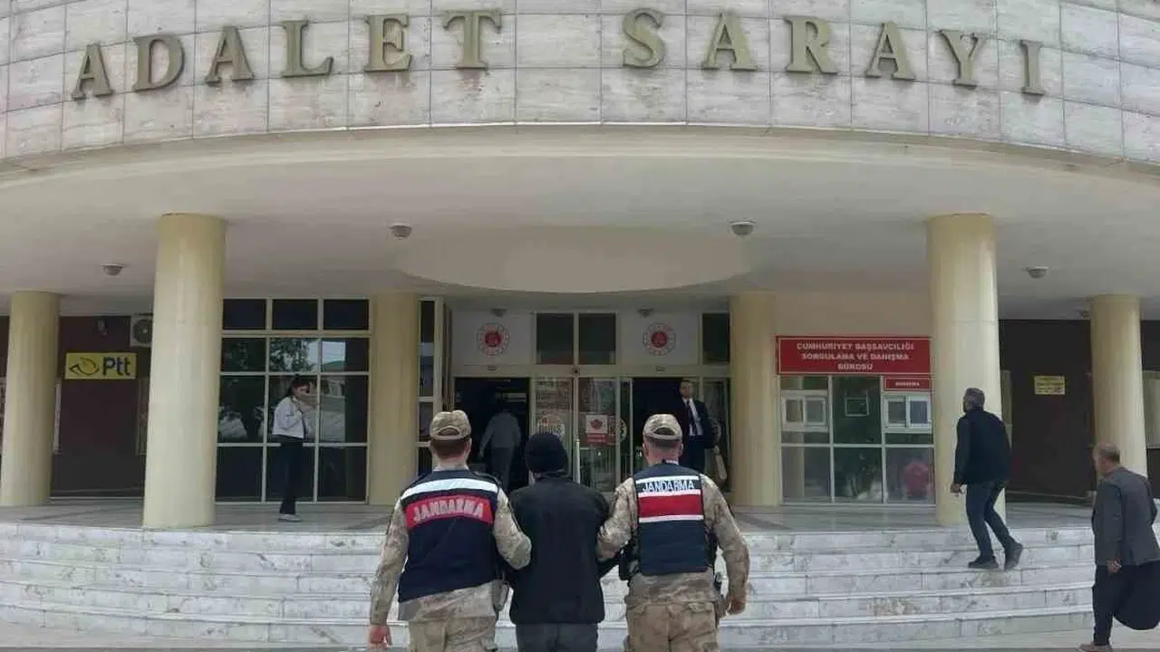 Adalet yerini buldu: 10 yılı aşkın hapis cezasıyla aranıyordu, jandarmanın operasyonuyla yakalandı
